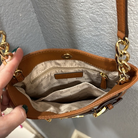 Michael Kors Camel colored crossbody - Picture 3 of 4